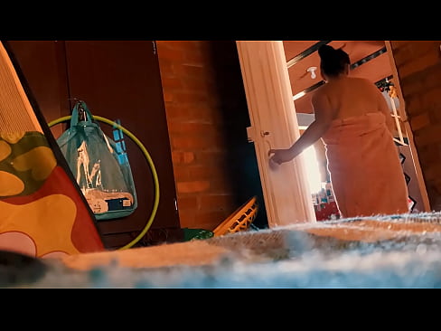 ❤️ నా మామయ్య నన్ను షవర్‌లోకి అనుసరిస్తాడు, నేను స్నానం చేస్తున్నప్పుడు అతను నన్ను ఫక్ చేస్తాడు. ☑ సూపర్ సెక్స్ మా వద్ద ❌